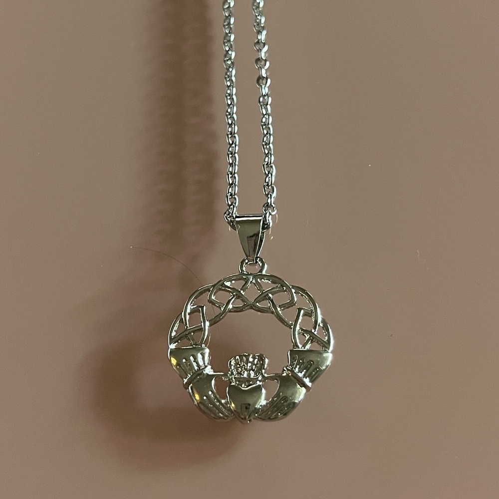 🤍 Knotting Hands Hugging Love  Necklace – Symbol of Eternal Bond & Friendship 🤍
